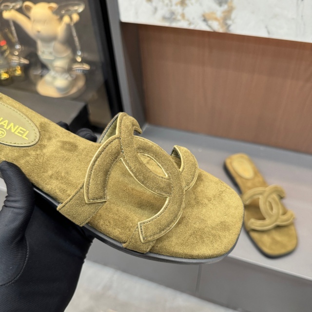 Luxury Fashion Hollow Out Flat Slides