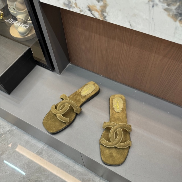 Luxury Fashion Hollow Out Flat Slides