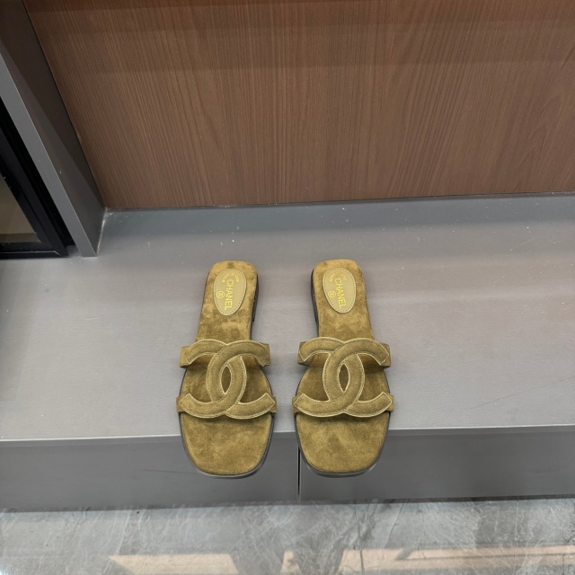 Luxury Fashion Hollow Out Flat Slides