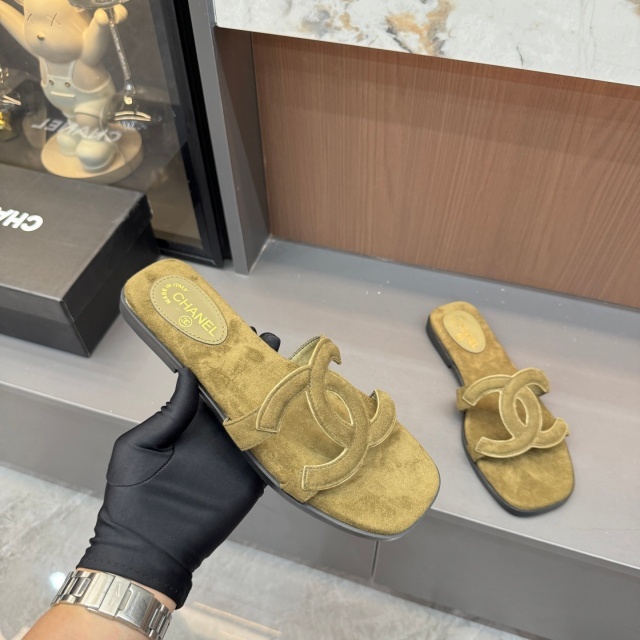 Luxury Fashion Hollow Out Flat Slides