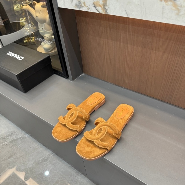 Luxury Fashion Hollow Out Flat Slides