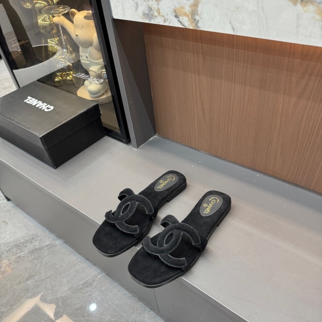 Luxury Fashion Hollow Out Flat Slides