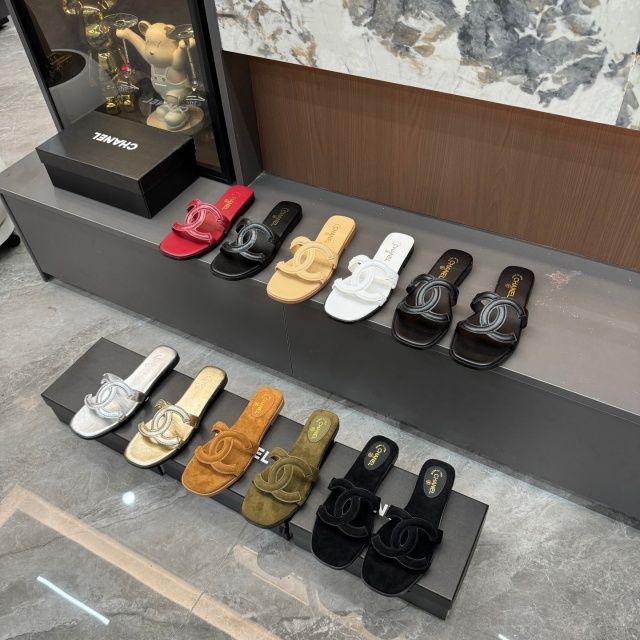 Luxury Fashion Hollow Out Flat Slides