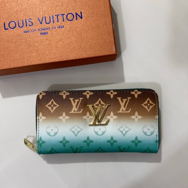 Metal Logo Leather Gradient Women Wallets
