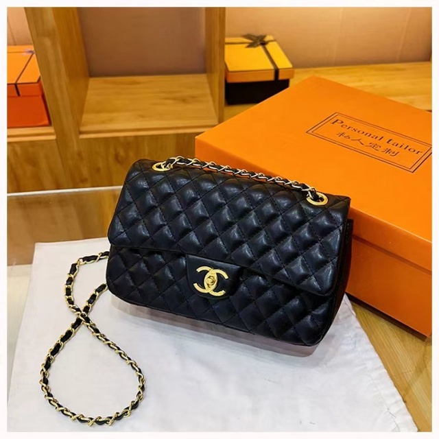 Chained Leather Fashion Women Messenger Bags
