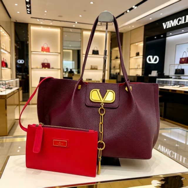 Fashion Metal Logo Women Handbags