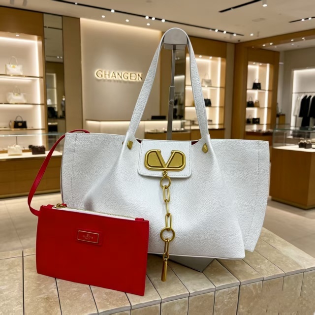 Fashion Metal Logo Women Handbags