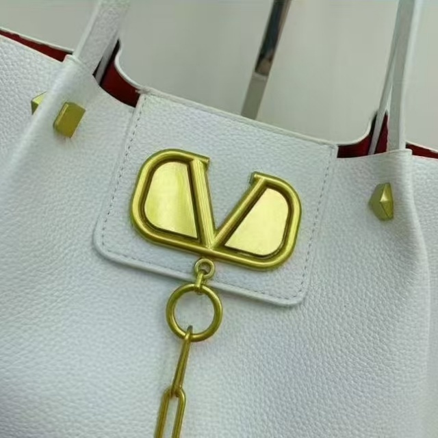 Fashion Metal Logo Women Handbags