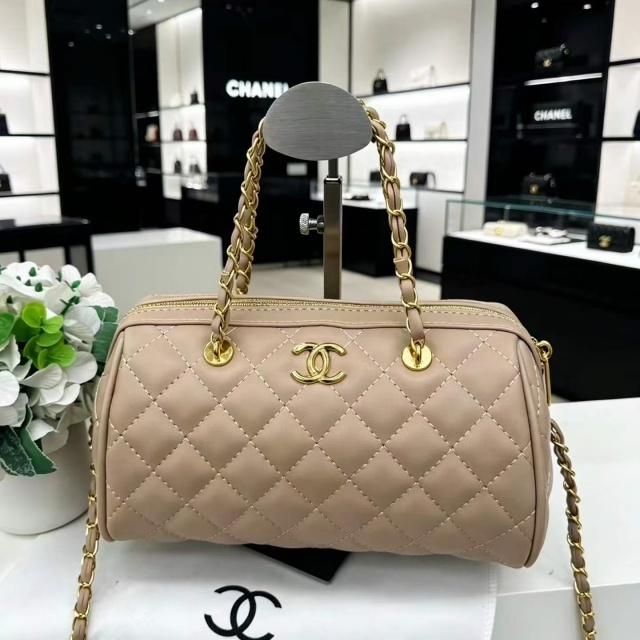 Metal Logo Leather Fashion Crossbody Handbags