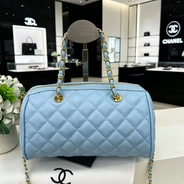 Metal Logo Leather Fashion Crossbody Handbags