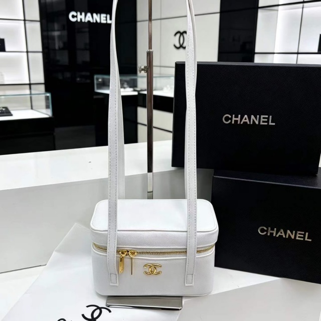 Metal Logo Luxury Women Shoulder Bags
