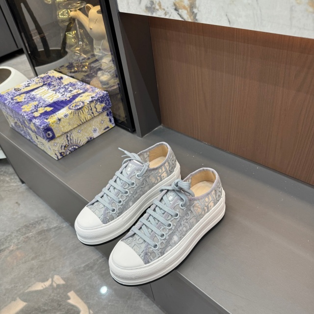 Thick-Soled Fashion Embroidery Women Sneakers