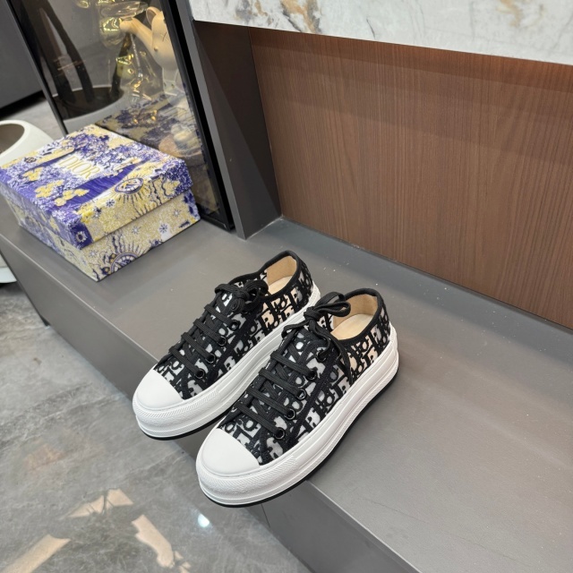 Thick-Soled Fashion Embroidery Women Sneakers