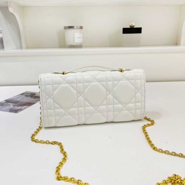 Chained Fashion Leather Messenger Bags