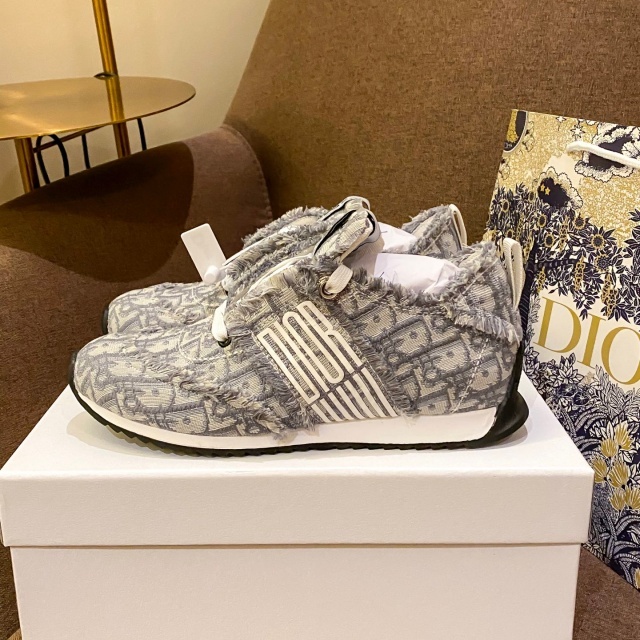 Luxury Fashion Design Women Casual Sneakers
