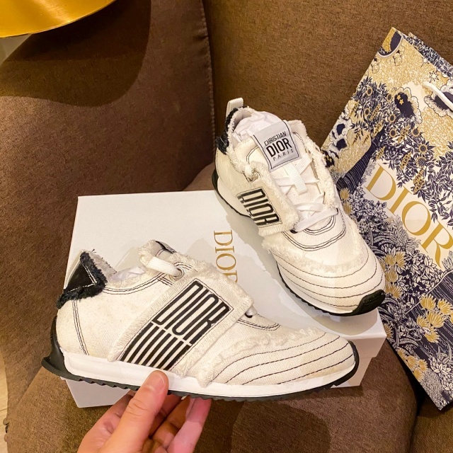 Luxury Fashion Design Women Casual Sneakers