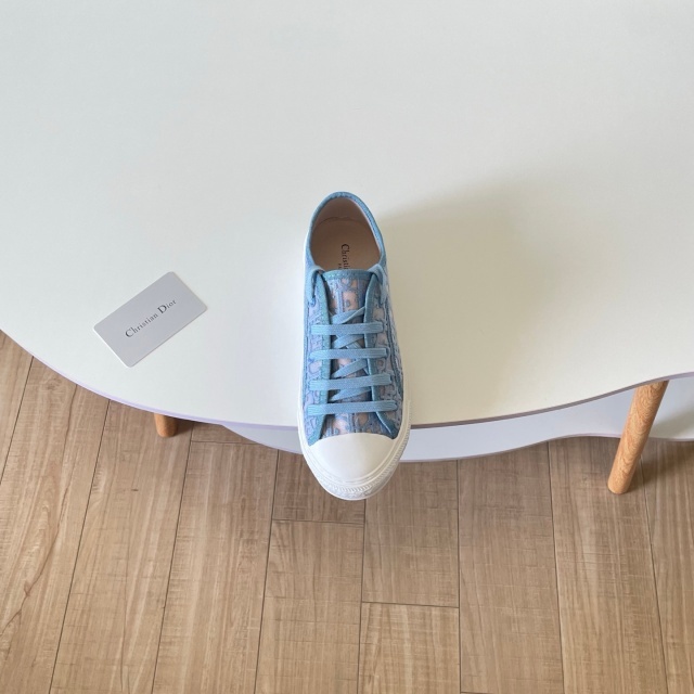 Thick-Soled Mesh Embroidery Women Casual Sneakers