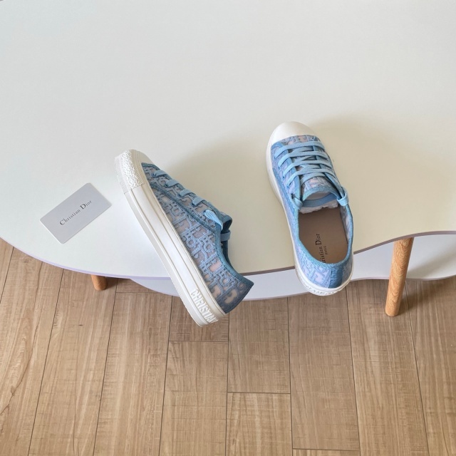 Thick-Soled Mesh Embroidery Women Casual Sneakers