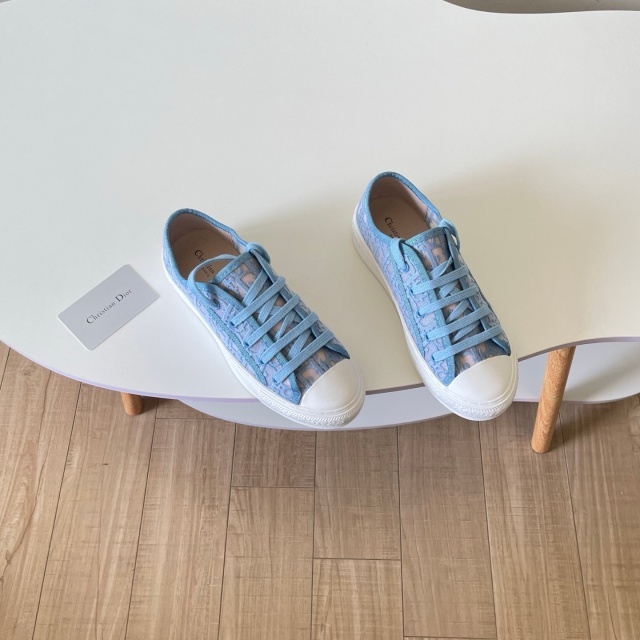 Thick-Soled Mesh Embroidery Women Casual Sneakers