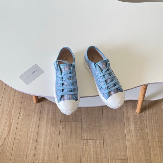 Thick-Soled Mesh Embroidery Women Casual Sneakers