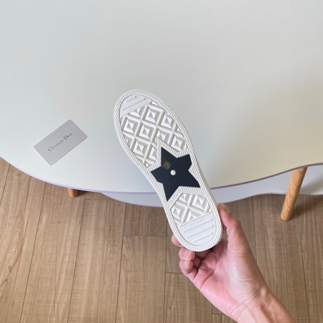 Thick-Soled Mesh Embroidery Women Casual Sneakers