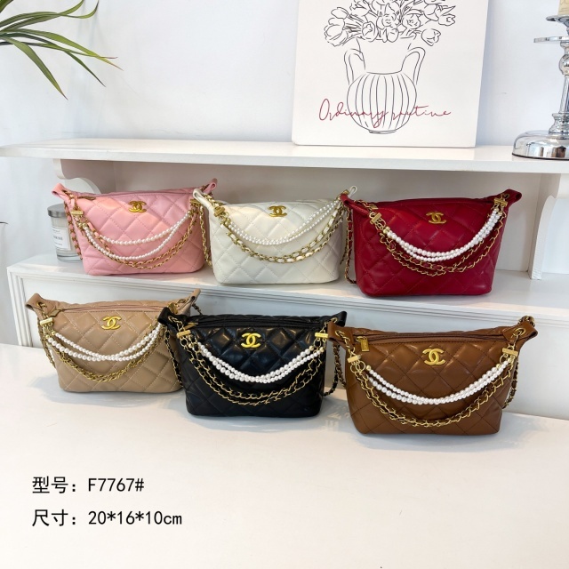 Luxury Fashion Pearl Chained Messenger Bags