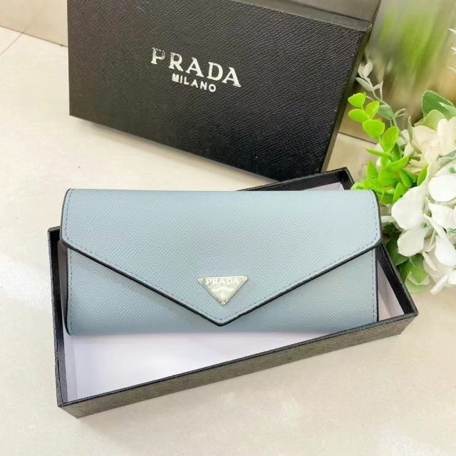 Fashion Logo Leather Chic Wallets