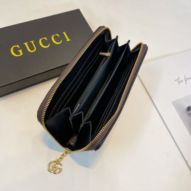 Metal Logo Fashion Printed Women Wallets