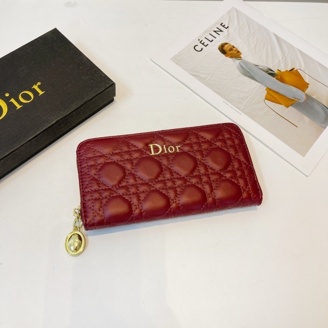 Metal Logo Leather Luxury Women Wallets