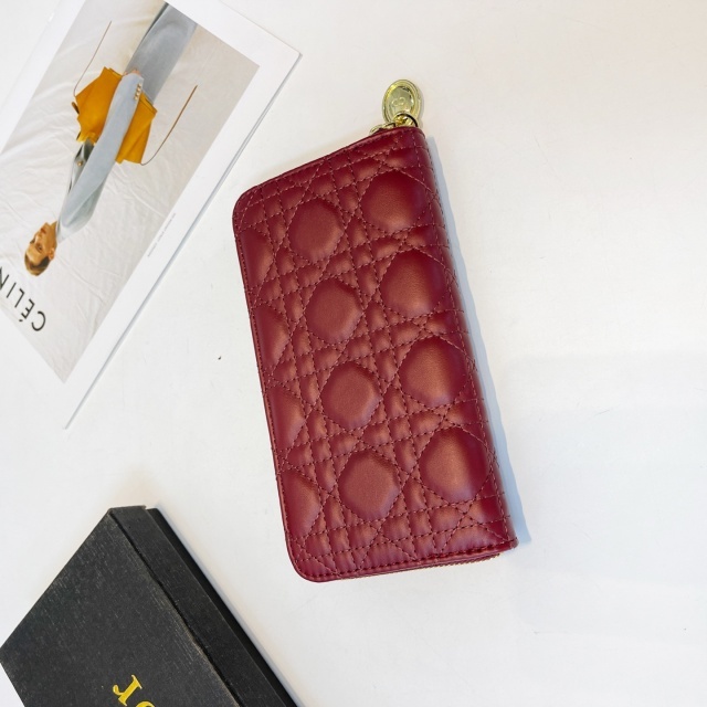Metal Logo Leather Luxury Women Wallets