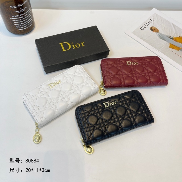 Metal Logo Leather Luxury Women Wallets