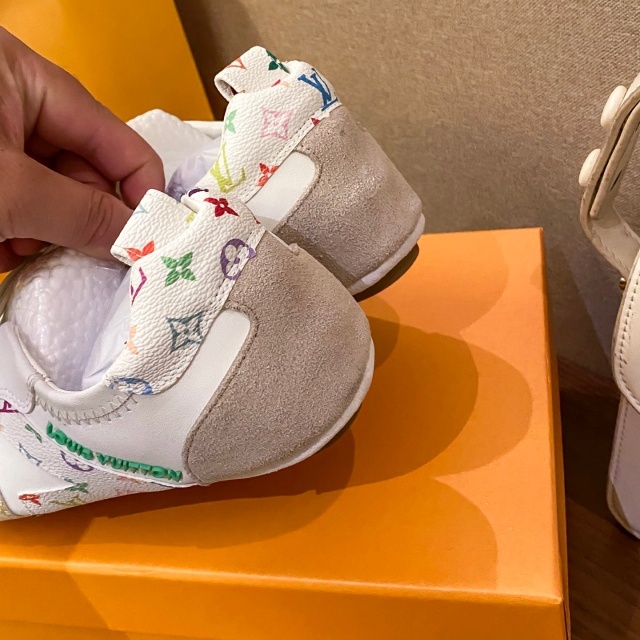 Fashion Hollow Out Velcro Women Sneakers