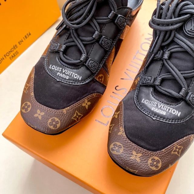 Fashion Lace-up Women Chic Sneakers