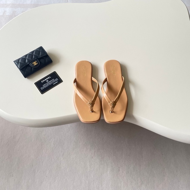 Fashion Logo Women Beach Flip-Flops
