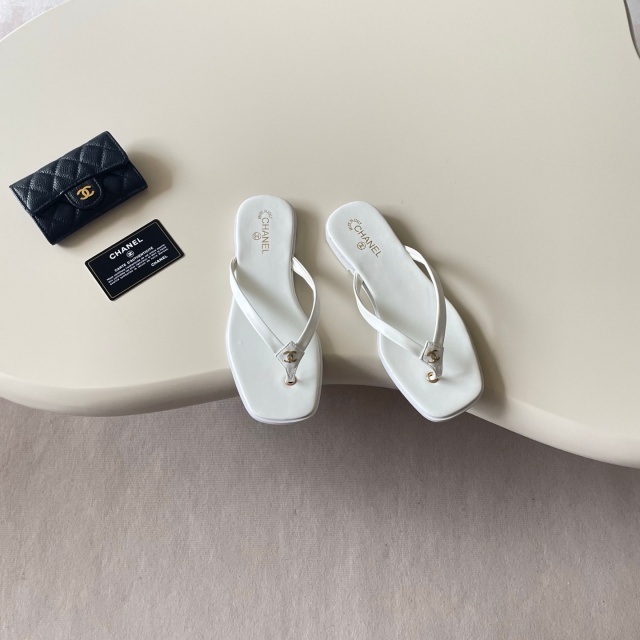 Fashion Logo Women Beach Flip-Flops
