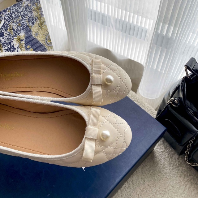 Luxury Fashion Pearl Women Flat Shoes
