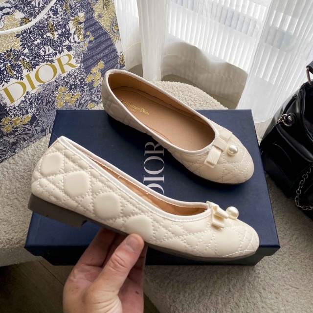 Luxury Fashion Pearl Women Flat Shoes