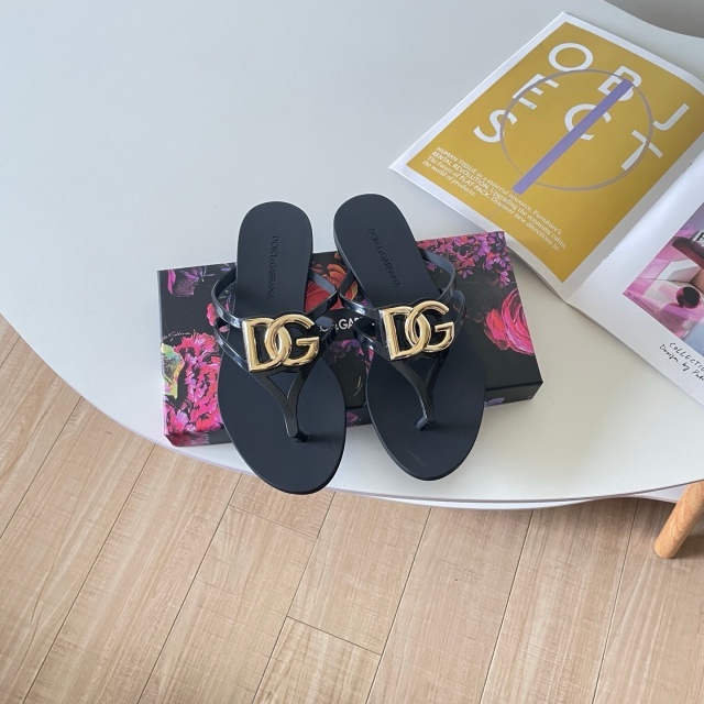 Metal Logo Women Fashion Beach Flip-Flops