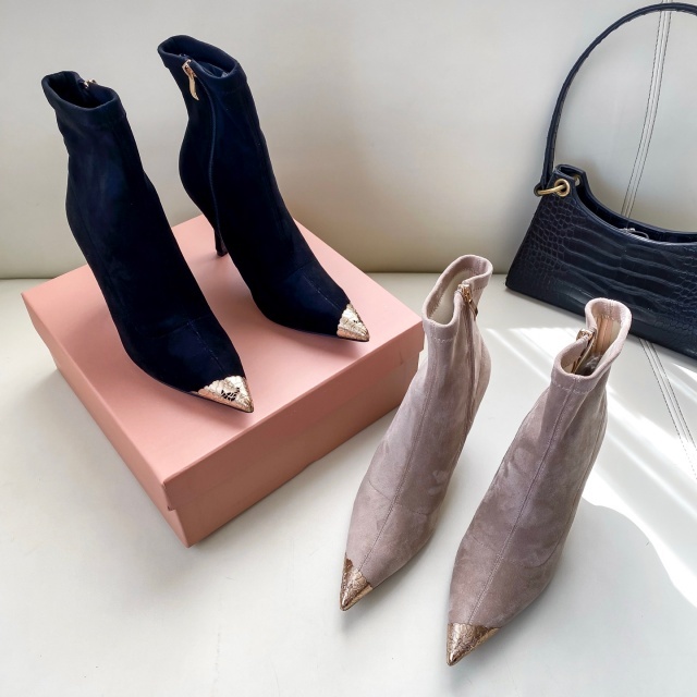 Fashion Pointed Toe Thin Heeled Boots