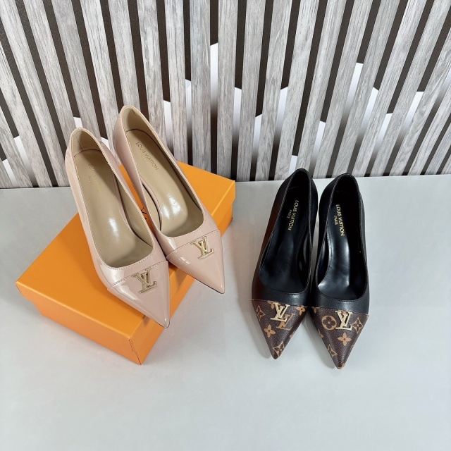 Metal Logo Pointed Toe Women High Heels