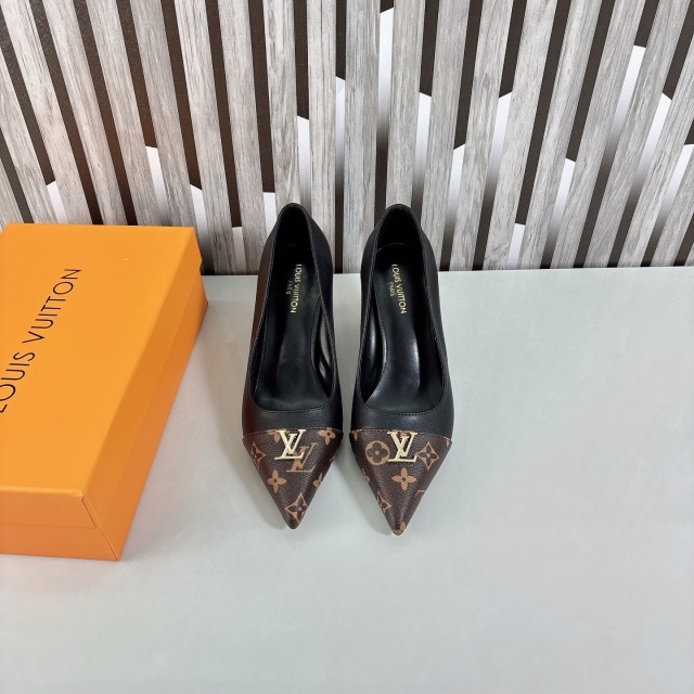 Metal Logo Pointed Toe Women High Heels