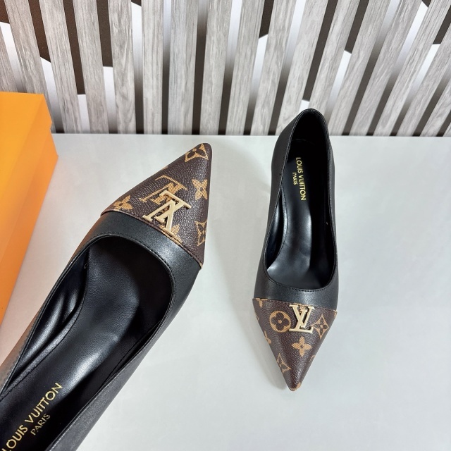 Metal Logo Pointed Toe Women High Heels