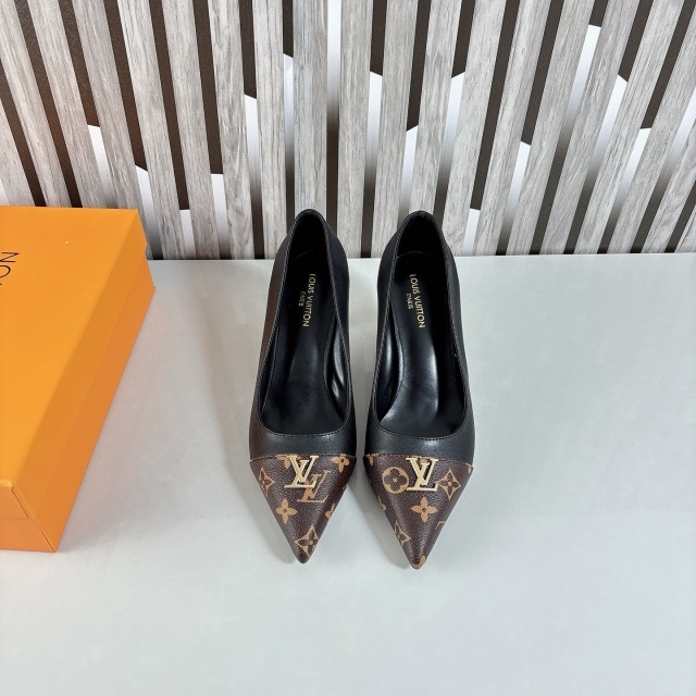 Metal Logo Pointed Toe Women High Heels