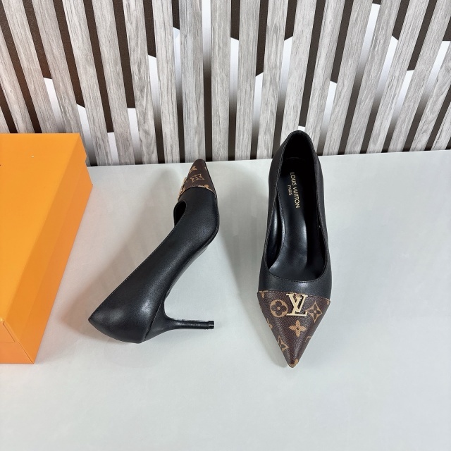 Metal Logo Pointed Toe Women High Heels