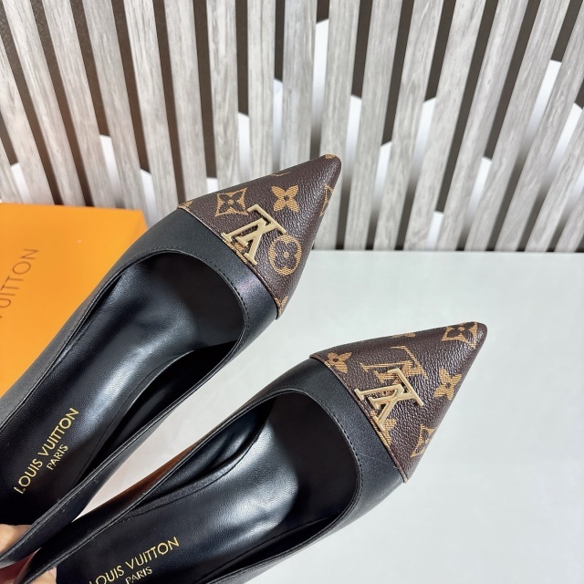 Metal Logo Pointed Toe Women High Heels