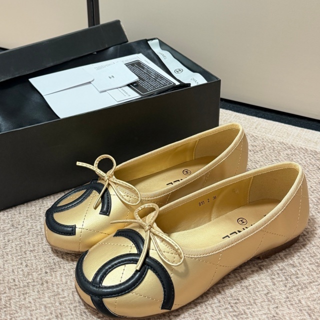 Fashion Leather Women Flat Shoes