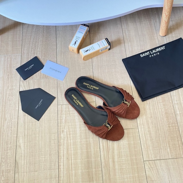 Metal Logo Suede Flat Sandals