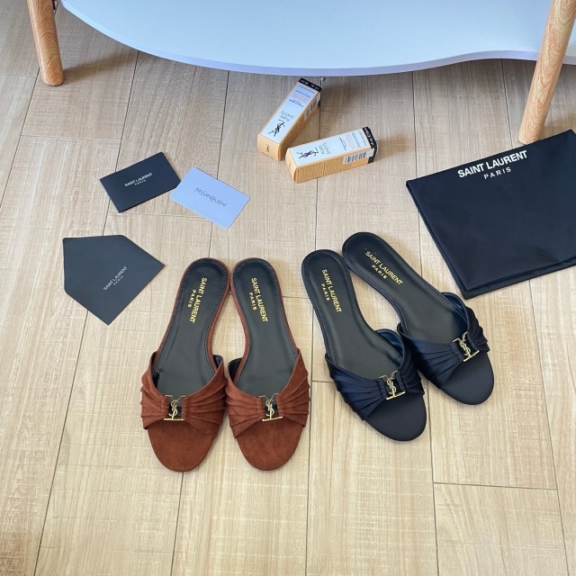 Metal Logo Suede Flat Sandals