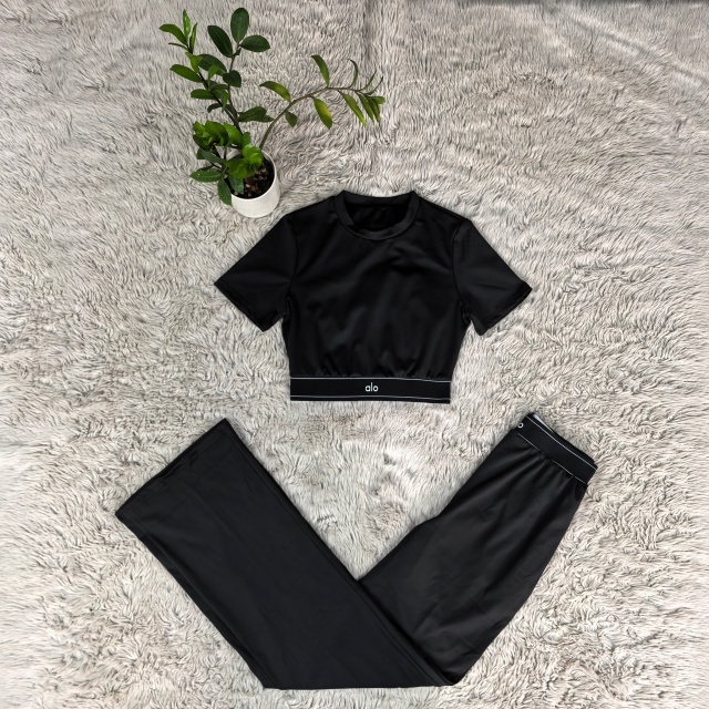 Fashion Embroidery Short Sleeve Tracksuit Set