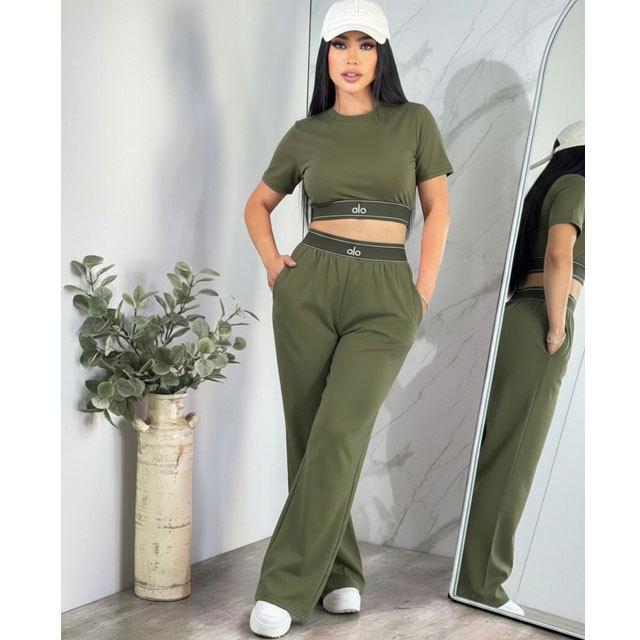 Fashion Embroidery Short Sleeve Tracksuit Set